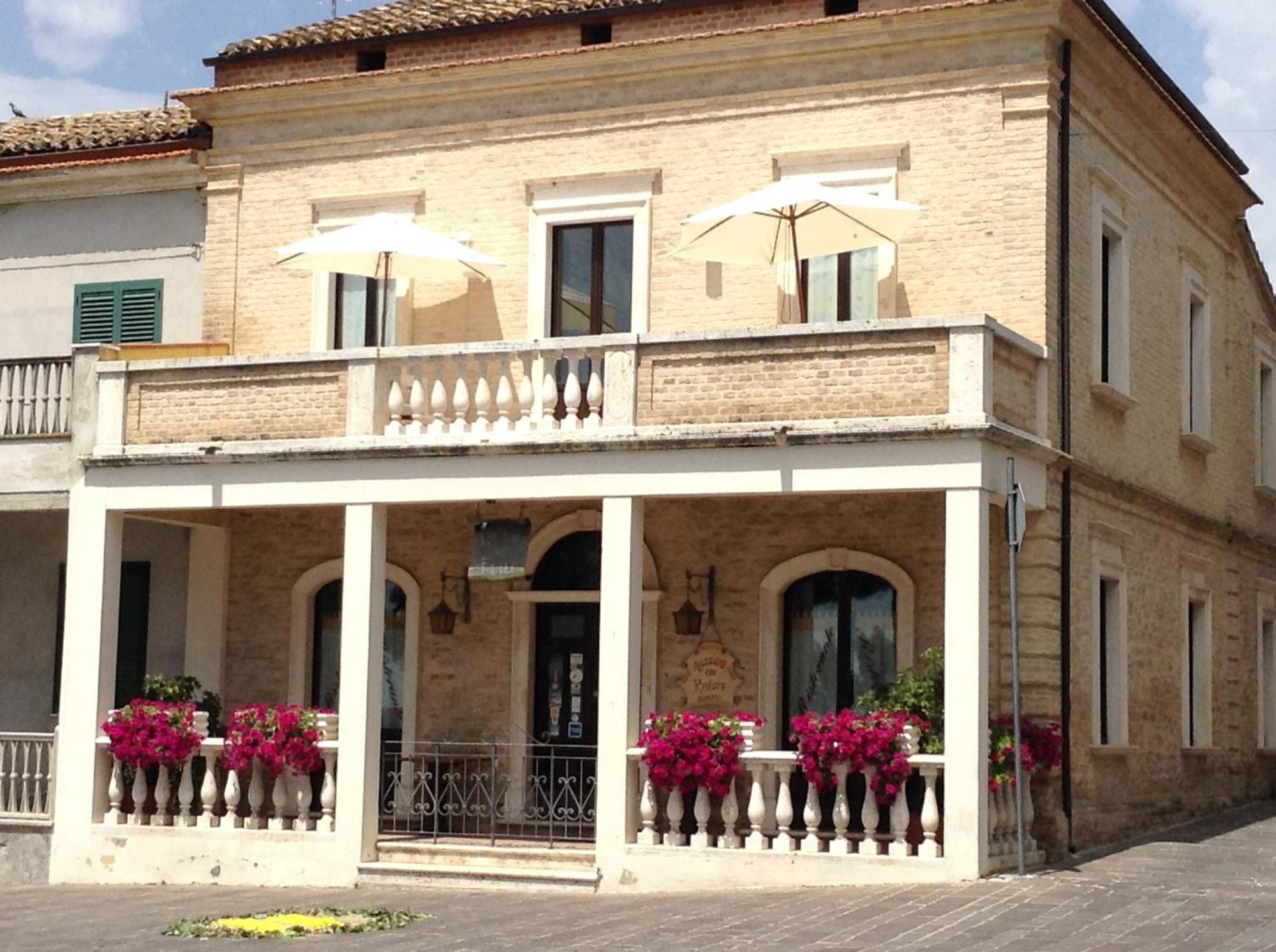 Relais Borgo Sul Mare Ospitalita Diffusa Silvi Paese Buitenkant foto