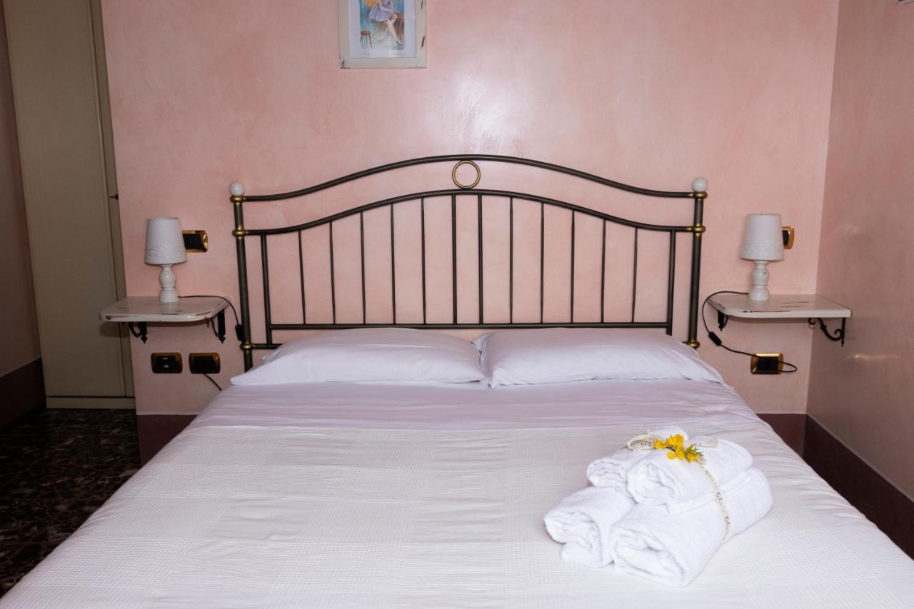 Relais Borgo Sul Mare Ospitalita Diffusa Silvi Paese Buitenkant foto